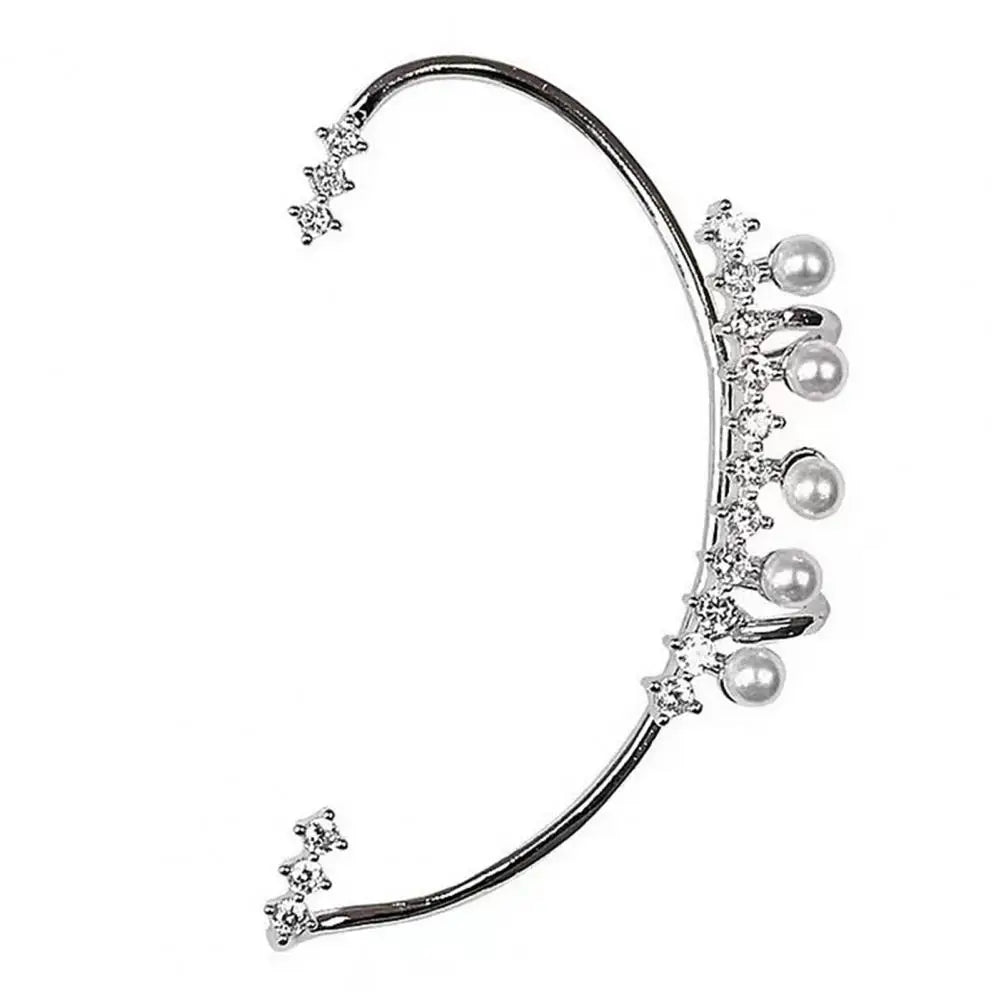 Cuff d’oreille pour femme avec fausse perle – bijou d’oreille élégant orné de strass et de fausses perles, clip antidérapant en acier inoxydable, style grimpeur pour femme.