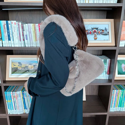 Sac à main pour femme unie – sac d’épaule élégant et doux, style luxe, avec chaîne. Nouveau sac sous l’aisselle simple et chic pour femme.