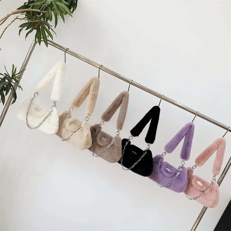 Sac à main pour femme unie – sac d’épaule élégant et doux, style luxe, avec chaîne. Nouveau sac sous l’aisselle simple et chic pour femme.