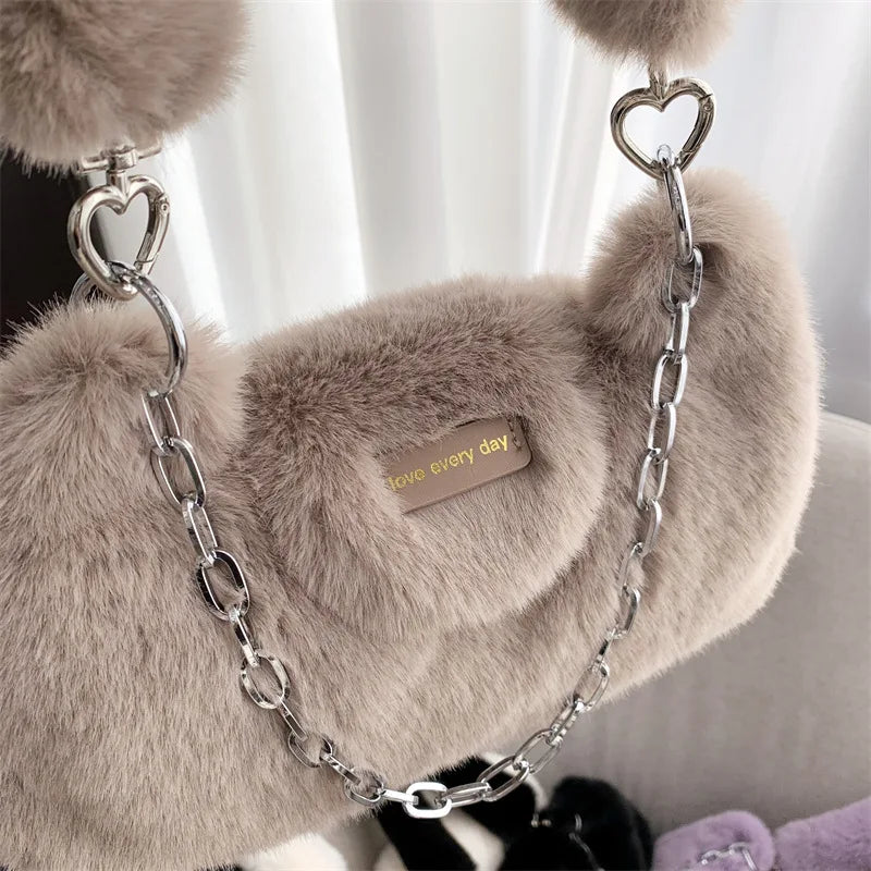 Sac à main pour femme unie – sac d’épaule élégant et doux, style luxe, avec chaîne. Nouveau sac sous l’aisselle simple et chic pour femme.