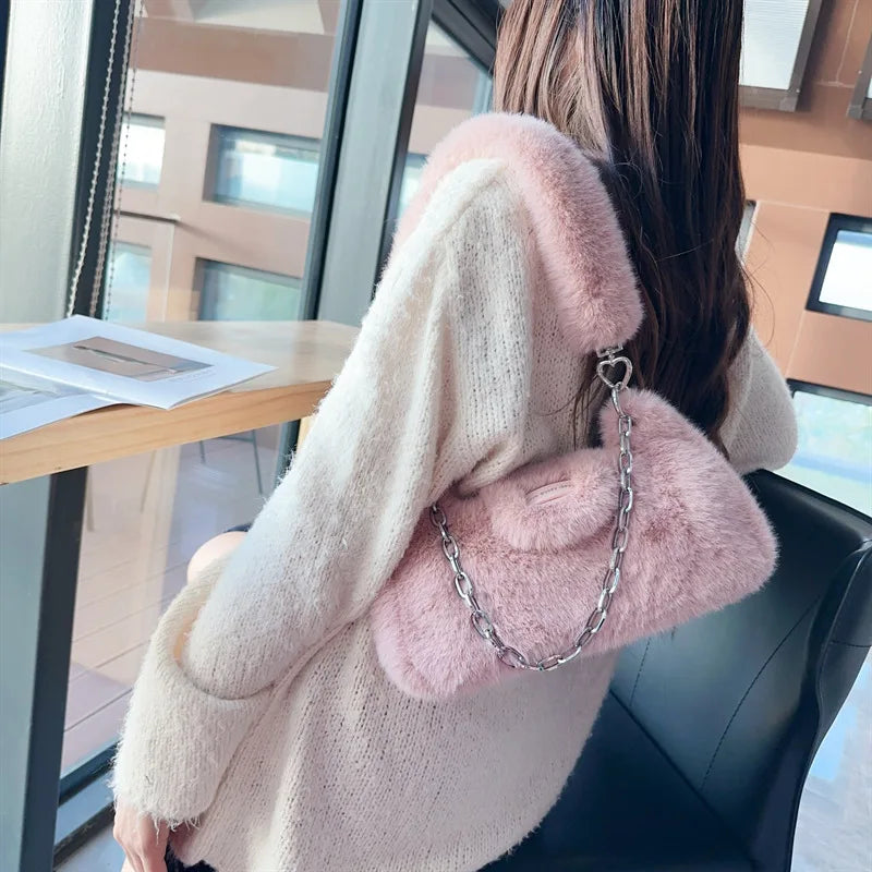 Sac à main pour femme unie – sac d’épaule élégant et doux, style luxe, avec chaîne. Nouveau sac sous l’aisselle simple et chic pour femme.