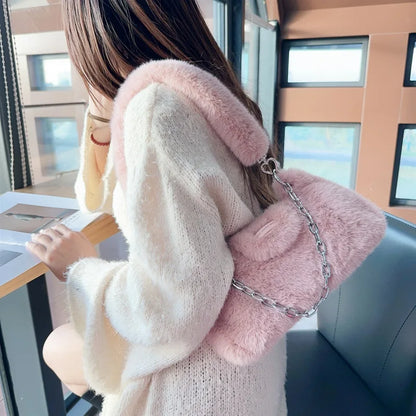 Sac à main pour femme unie – sac d’épaule élégant et doux, style luxe, avec chaîne. Nouveau sac sous l’aisselle simple et chic pour femme.