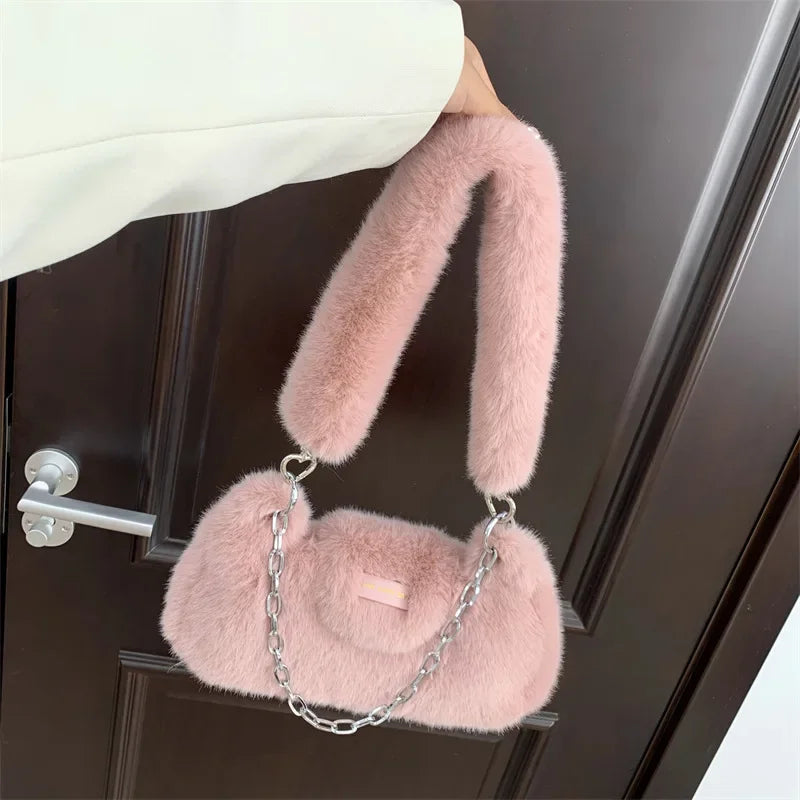 Sac à main pour femme unie – sac d’épaule élégant et doux, style luxe, avec chaîne. Nouveau sac sous l’aisselle simple et chic pour femme.