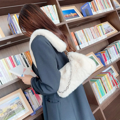 Sac à main pour femme unie – sac d’épaule élégant et doux, style luxe, avec chaîne. Nouveau sac sous l’aisselle simple et chic pour femme.